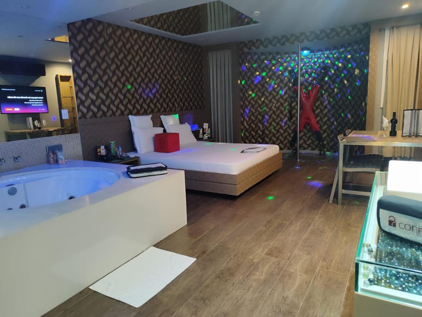 Motel Confidence ซานโตอันเดร ภายนอก รูปภาพ